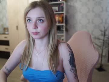 girl Cam Girls At Home Fucking Live with holydumplings