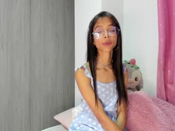 girl Cam Girls At Home Fucking Live with littlemoon18