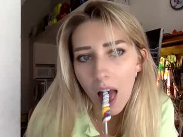 girl Cam Girls At Home Fucking Live with athenaskisses1