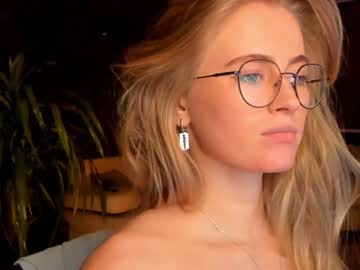 girl Cam Girls At Home Fucking Live with linellale