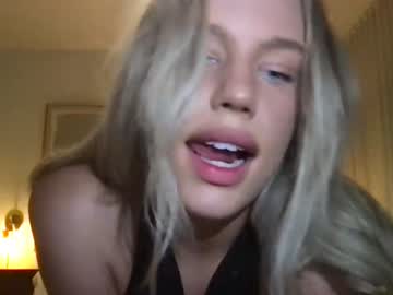 girl Cam Girls At Home Fucking Live with alexishemsworth