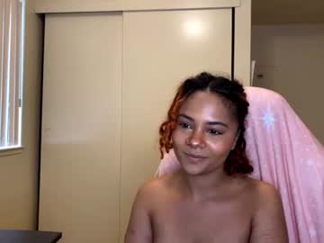 girl Cam Girls At Home Fucking Live with zombeeberry